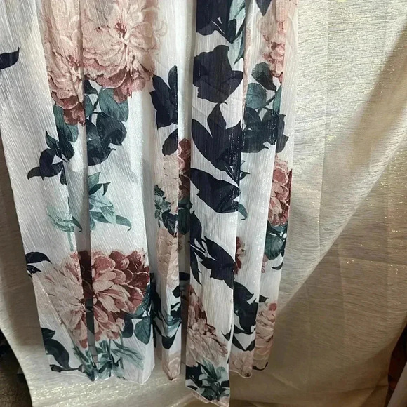 NWT Floral Dress With Rhinestone Waist/shimmer fabric - Picture 8 of 16